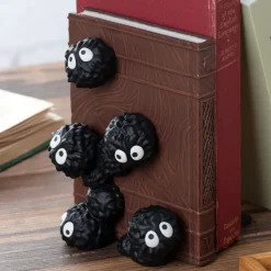 Maison Ghibli Book stand Kurosuke - My Neighbour Totoro