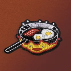Maison Ghibli Embroidered Jewel Brooch Frying Pan - Howl’s Moving Castle